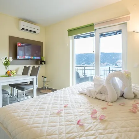 Pera Gostinjska kuća Marina