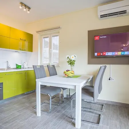 Pera Gostinjska kuća 3*