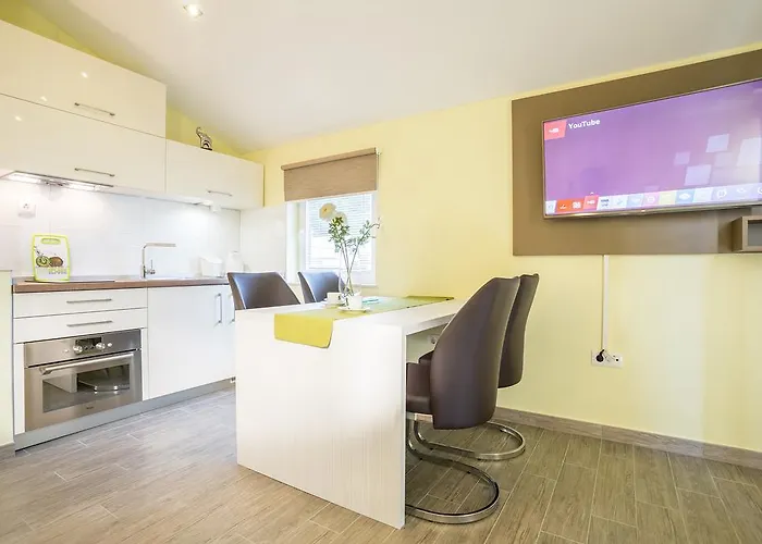 Pera Konukevi